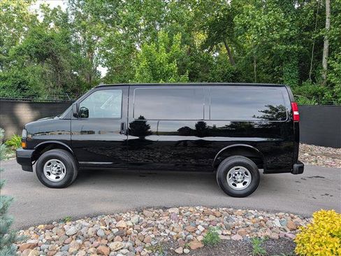 Used 2021 Chevrolet Express 2500 w/ Driver Convenience Package RWD image 2