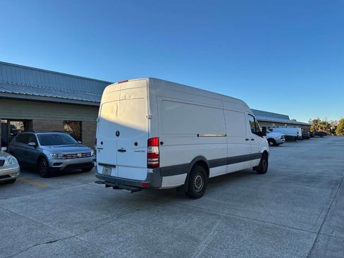 Used 2013 Mercedes-Benz Sprinter 2500 image 6