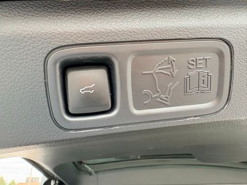Used 2022 Ford Expedition Max Platinum AWD/4WD image 19