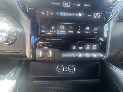 Used 2022 RAM 2500 Laramie w/ Night Edition AWD/4WD image 25