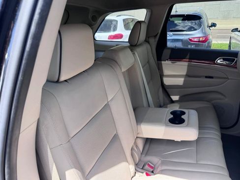 Used 2013 Jeep Grand Cherokee Overland RWD image 37