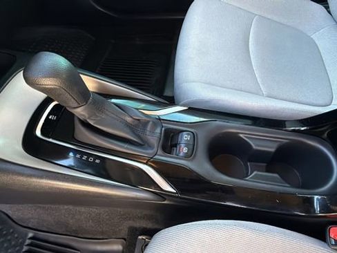 Used 2022 Toyota Corolla LE image 13