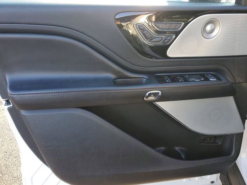 Used 2020 Lincoln Aviator Reserve w/ Equipment Group 202A image 23