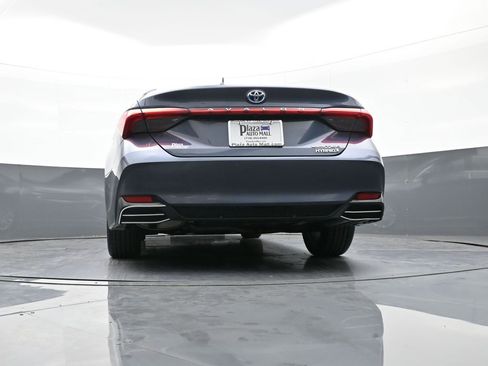 Used 2020 Toyota Avalon Limited image 30