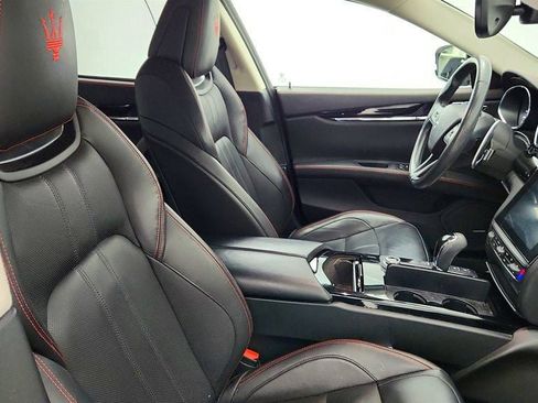Used 2017 Maserati Quattroporte S GranSport Q4 AWD/4WD image 23