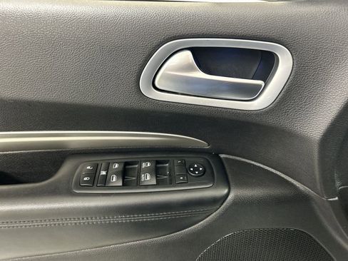 Used 2020 Dodge Durango SXT image 13