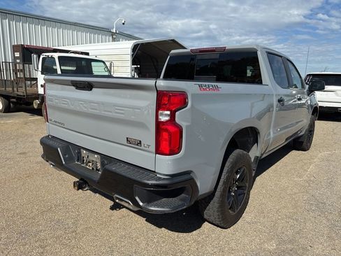 Used 2024 Chevrolet Silverado 1500 LT Trail Boss w/ Convenience Package II image 3