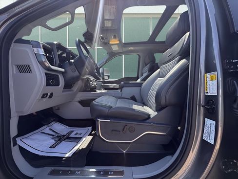 Used 2023 Ford F250 Limited w/ FX4 Off-Road Package image 17