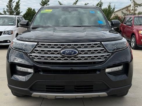 Used 2022 Ford Explorer Limited w/ Equipment Group 301A AWD/4WD image 8