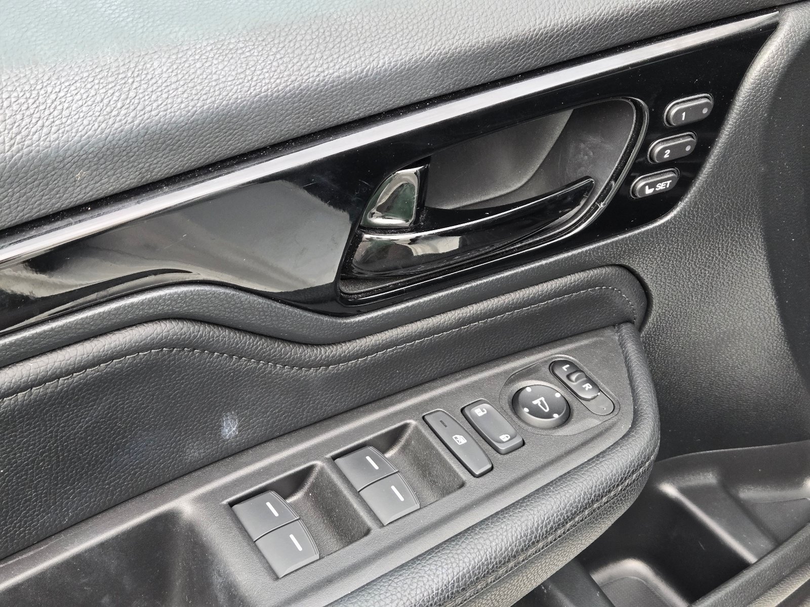 Used 2023 Honda Odyssey Touring image 14