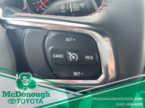 Used 2018 Jeep Wrangler Unlimited Rubicon w/ LED Lighting Group AWD/4WD image 19