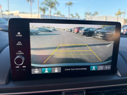 Used 2025 Honda Pilot EX-L image 12