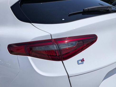 Used 2023 Alfa Romeo Stelvio Sprint AWD/4WD image 9