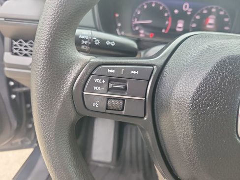 Used 2024 Honda Accord EX image 27