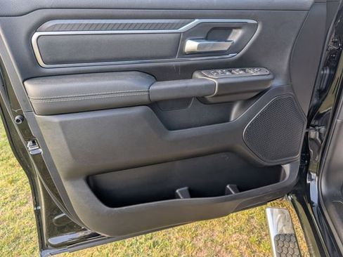 New 2026 RAM 1500 4x4 Crew Cab image 9