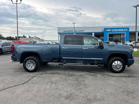 New 2026 Chevrolet Silverado 3500 High Country w/ Technology Package AWD/4WD image 2