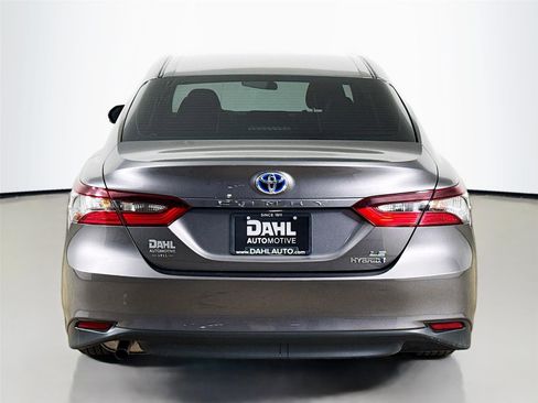 Used 2021 Toyota Camry LE FWD image 12