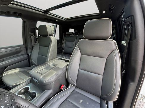 Used 2022 GMC Yukon SLT w/ SLT Premium Package RWD image 21