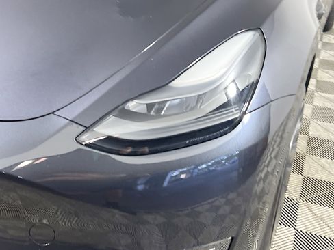 Used 2024 Tesla Model Y Long Range image 12