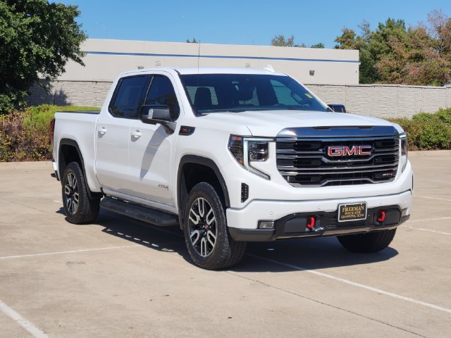 Used 2024 GMC Sierra 1500 AT4 w/ Technology Package AWD/4WD image 3