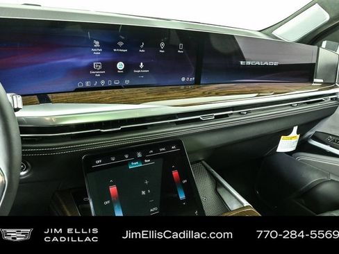 Certified 2025 Cadillac Escalade ESV Sport Platinum w/ LPO, ONYX Package image 14