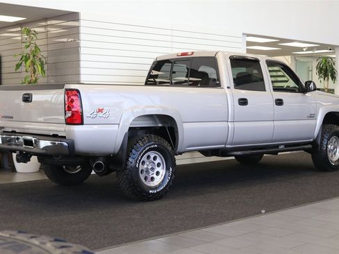 Used 2006 Chevrolet Silverado 3500 LT w/ Heavy-Duty Power Package AWD/4WD image 7