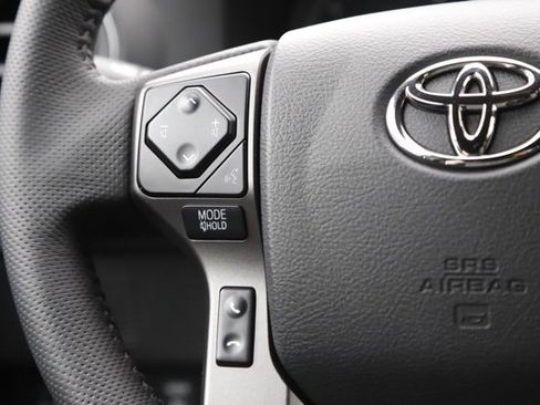 Used 2023 Toyota Tacoma TRD Off-Road image 18