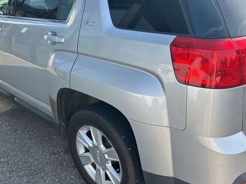 Used 2013 GMC Terrain SLT FWD image 16