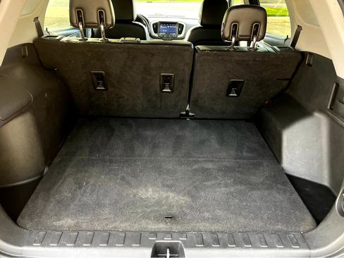 Used 2020 GMC Terrain SLT image 17