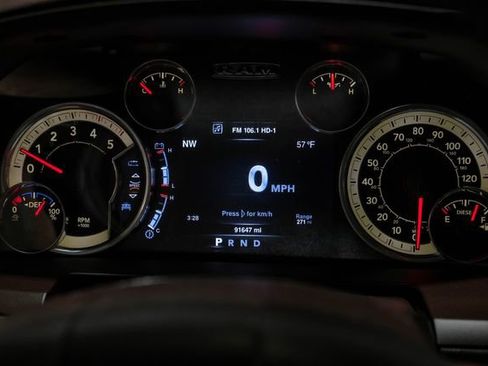 Used 2016 RAM 2500 Laramie w/ Convenience Group image 24