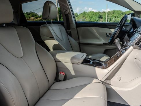 Used 2015 Toyota Venza XLE w/ XLE Premium Package FWD image 32