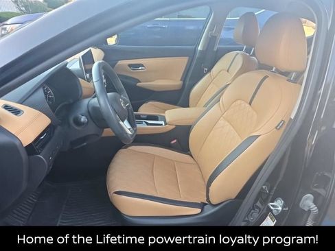 Certified 2023 Nissan Sentra SV w/ SV Premium Package FWD image 4