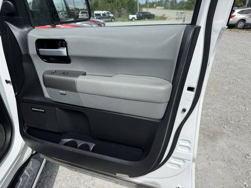Used 2016 Toyota Sequoia Limited AWD/4WD image 13