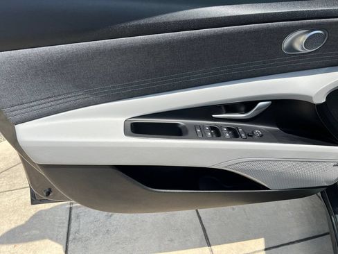 Used 2022 Hyundai Elantra Limited w/ Cargo Package FWD image 16