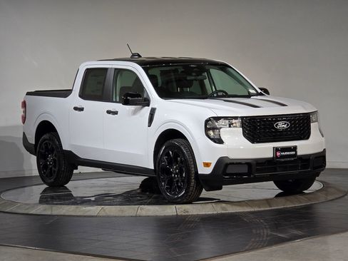 New 2026 Ford Maverick XLT w/ Equipment Group 301A AWD/4WD image 2