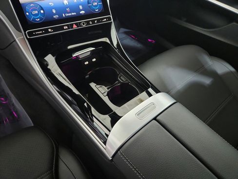 Certified 2025 Mercedes-Benz C 300 Sedan image 23