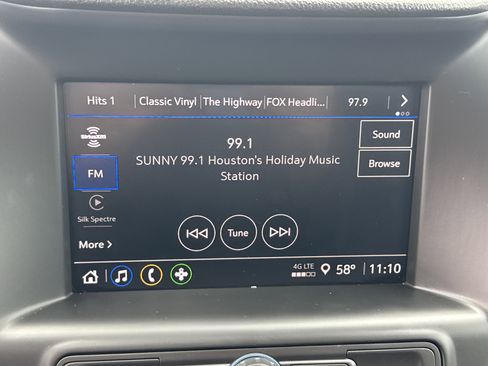 Used 2024 GMC Terrain SLE image 25