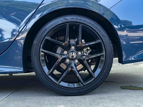 Used 2025 Honda Civic Sport image 15