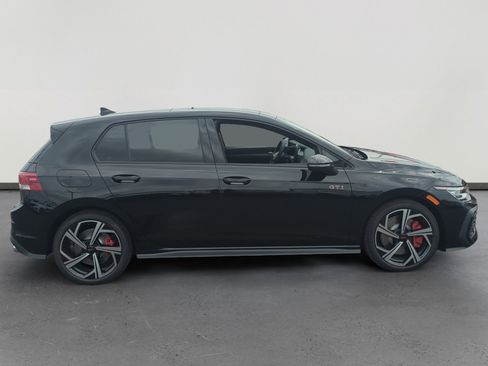 New 2025 Volkswagen Golf SE image 6