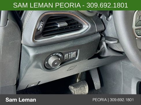 New 2026 Chrysler Pacifica Pinnacle image 10