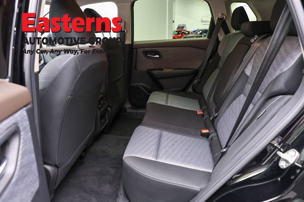 Used 2023 Nissan Rogue SV AWD/4WD image 22