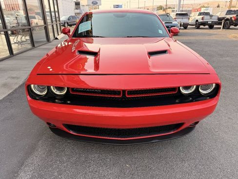 Used 2016 Dodge Challenger SXT Plus RWD image 8