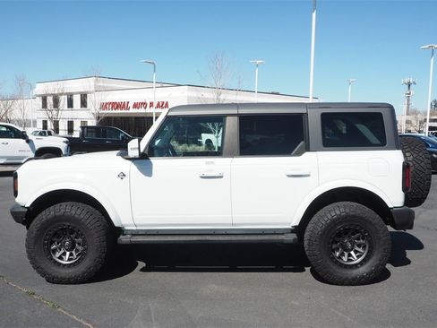 Used 2023 Ford Bronco Outer Banks image 3