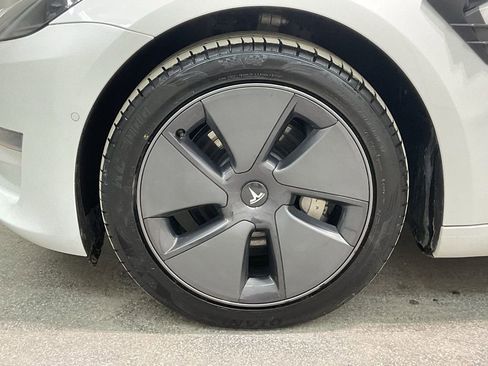 Used 2022 Tesla Model 3 Long Range image 33