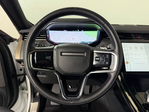 Used 2025 Land Rover Range Rover Sport SE AWD/4WD image 17