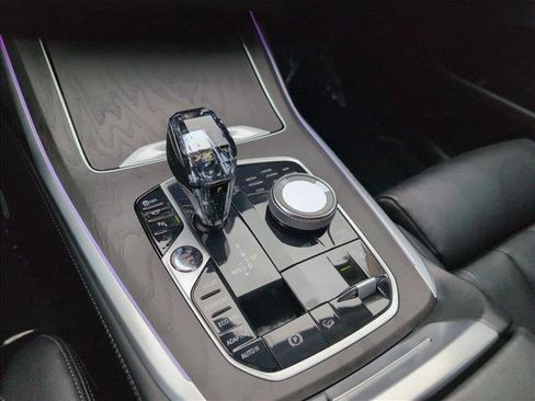 Used 2022 BMW X7 xDrive40i w/ Executive Package image 15