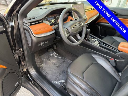 Certified 2024 Jeep Compass Limited w/ Sun and Sound Group image 6