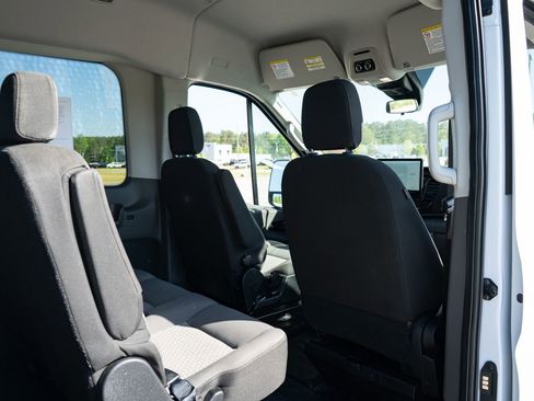 Used 2024 Ford Transit 350 XLT RWD image 22