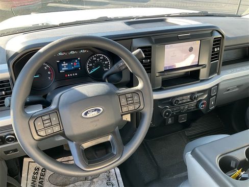 New 2026 Ford F250 XL w/ XL Chrome Package image 25