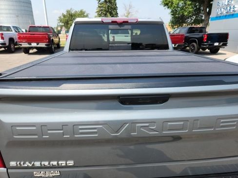 Used 2025 Chevrolet Silverado 1500 LTZ AWD/4WD image 4
